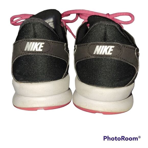 Nike women's running sneakers size 8.5. - Picture 7 of 9